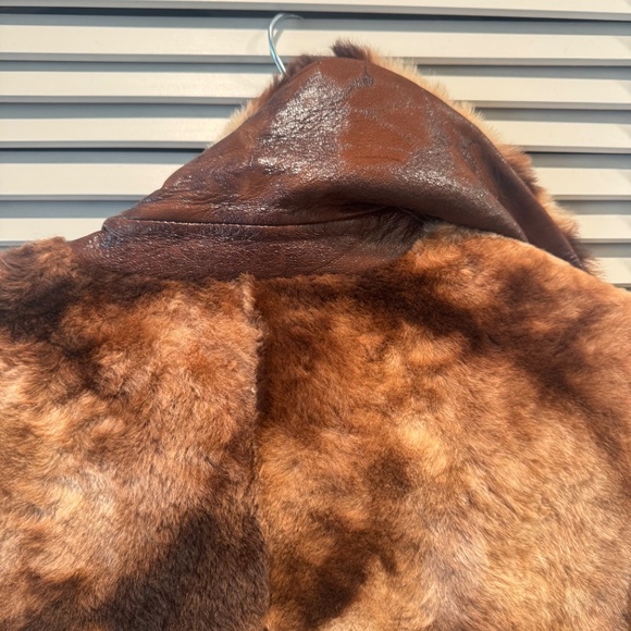 Branco Pelle Shearling/Leather Coat with Belt and Zipper Accents - Size Small - Picture 7 of 9